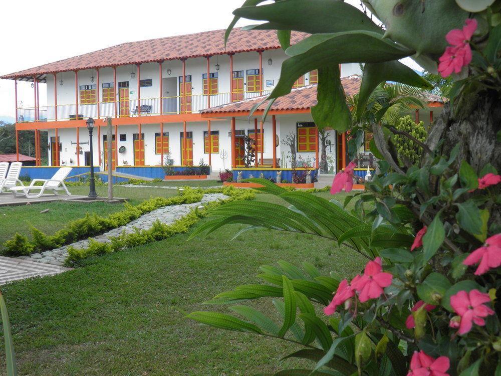Finca Hotel La Rivera Calarca Exterior photo