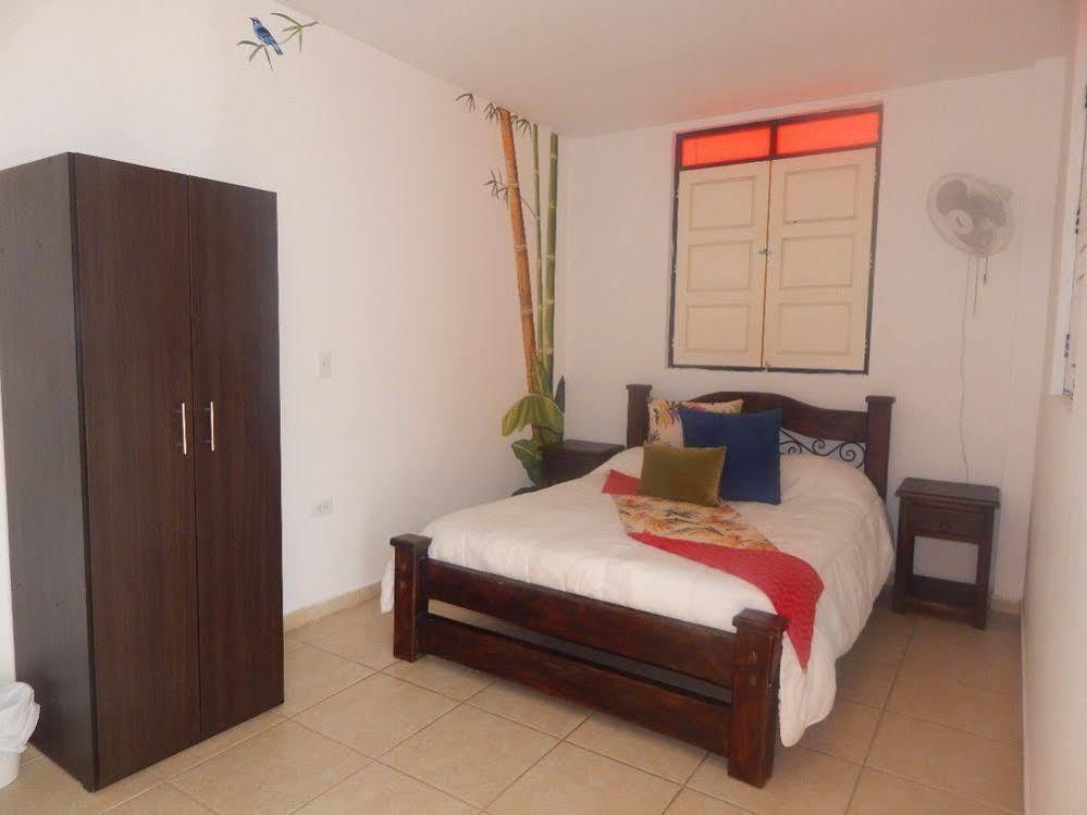Finca Hotel La Rivera Calarca Exterior photo