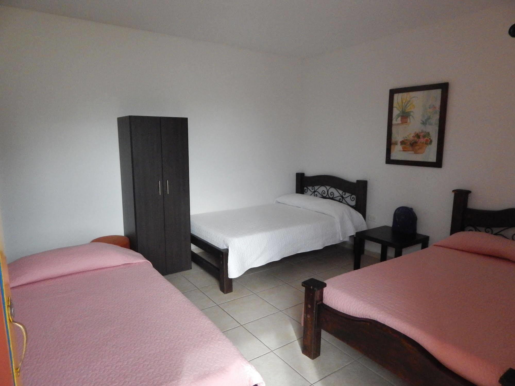 Finca Hotel La Rivera Calarca Exterior photo